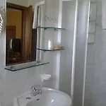 מלון Adriatico 3*
