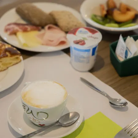 أدرياتيكو فندق 3*