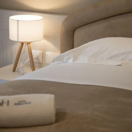 أدرياتيكو فندق تريكاس