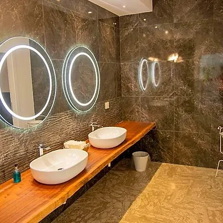 Hotell Adriatico 3*